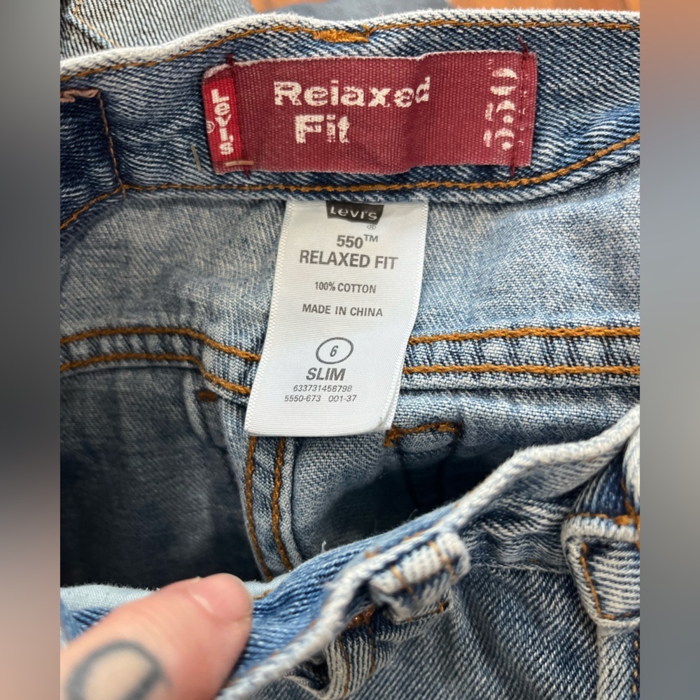 Reworked kids relaxed fit Levi’s Stylish Blue Jeans with Unique Patches-6 - Picture 6 of 7